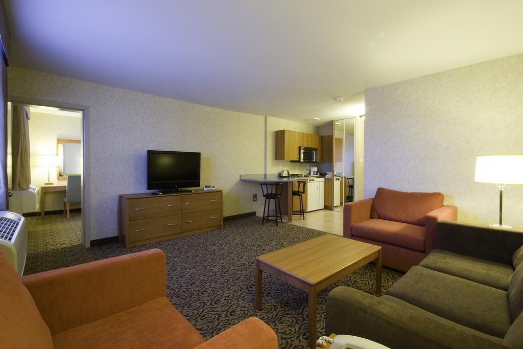 Quality Inn & Suites Winnipeg Exterior foto