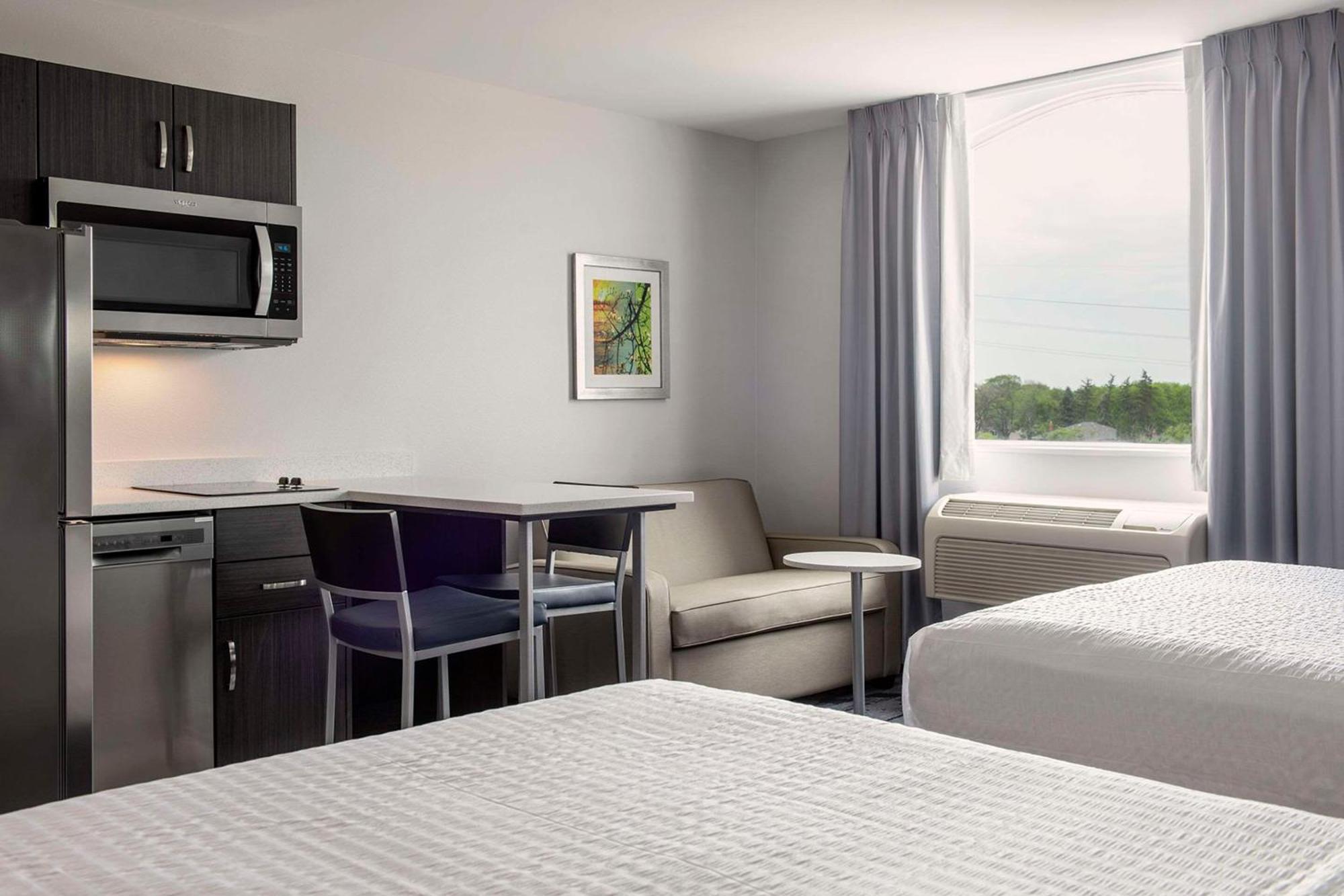 Quality Inn & Suites Winnipeg Exterior foto